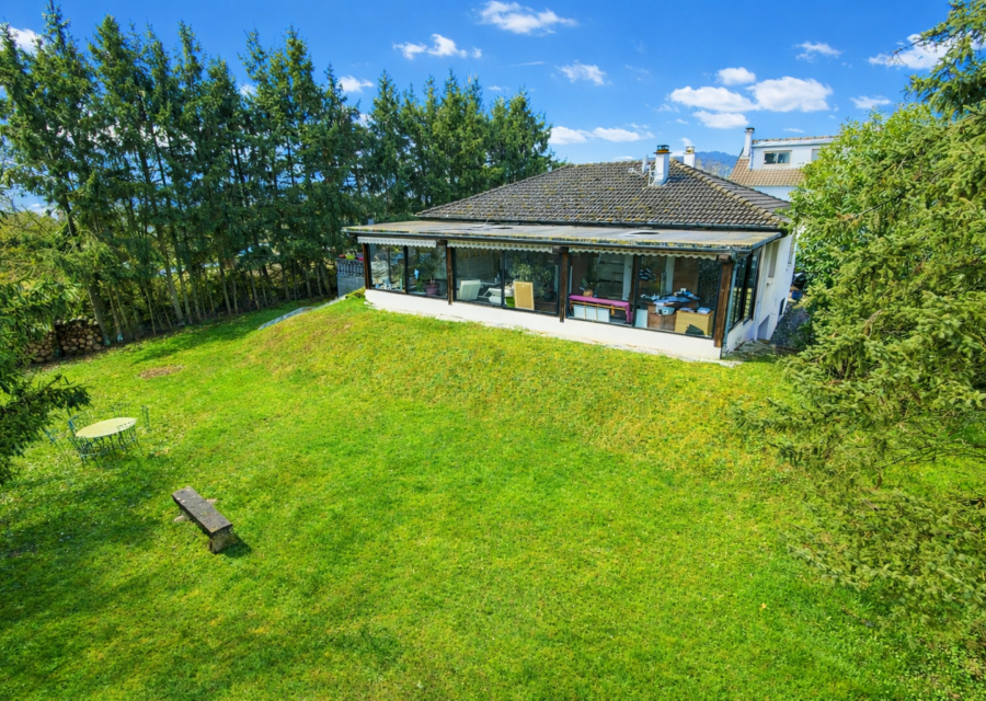Maison de 200 m² en impasse — Thionville, Élange