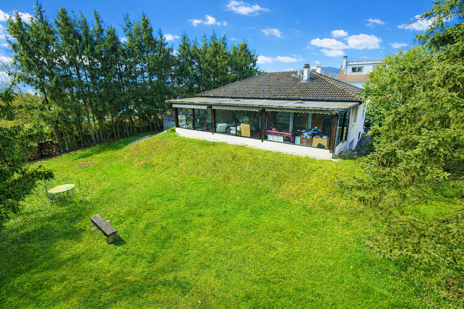 Maison de 200 m² en impasse — Thionville, Élange