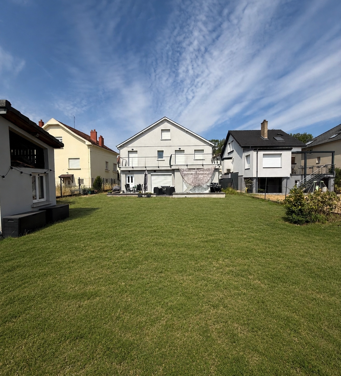 Maison familiale F7 avec jardin — Yutz