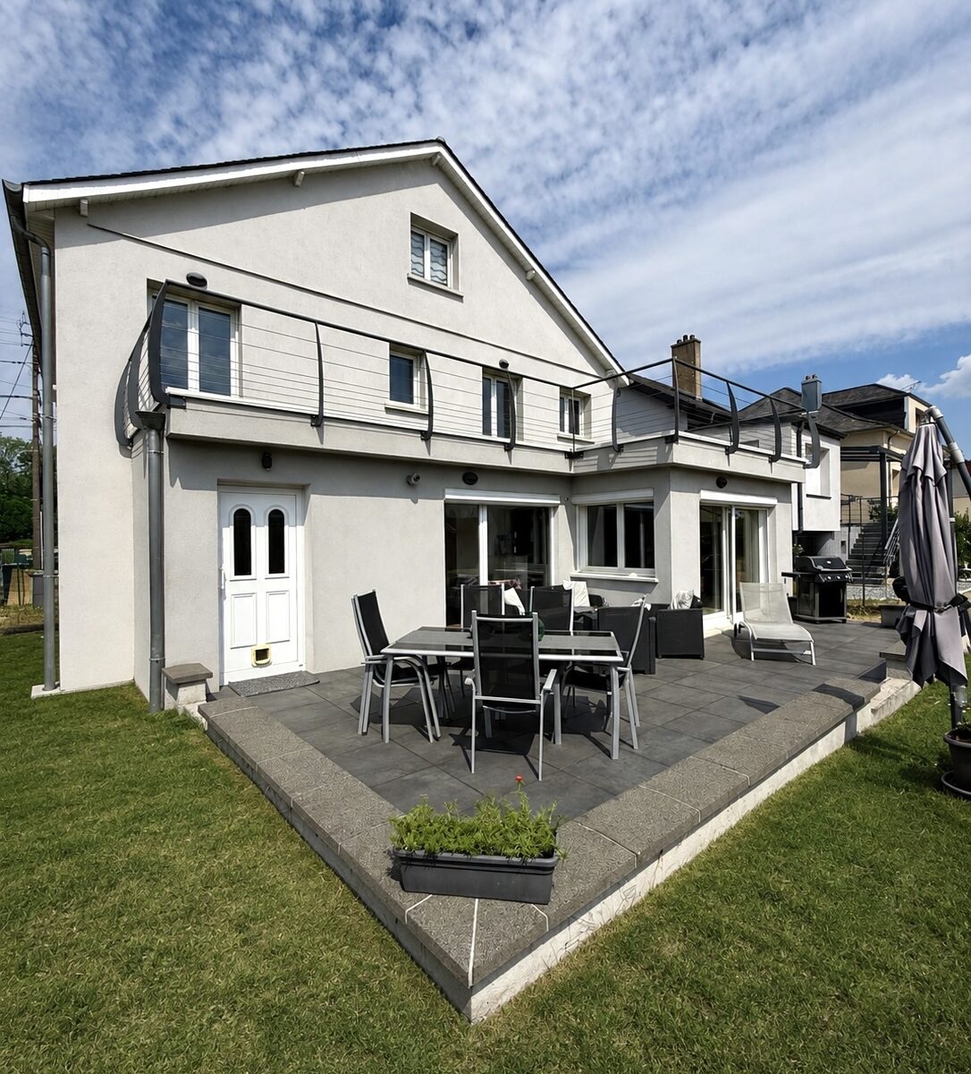 Maison familiale F7 avec jardin — Yutz