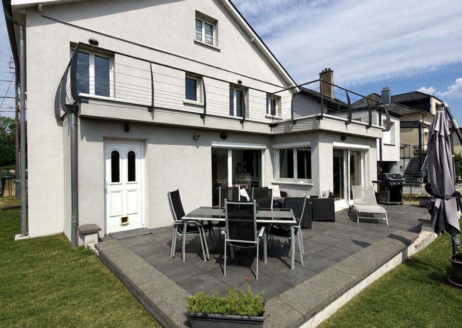 Maison familiale F7 avec jardin — Yutz