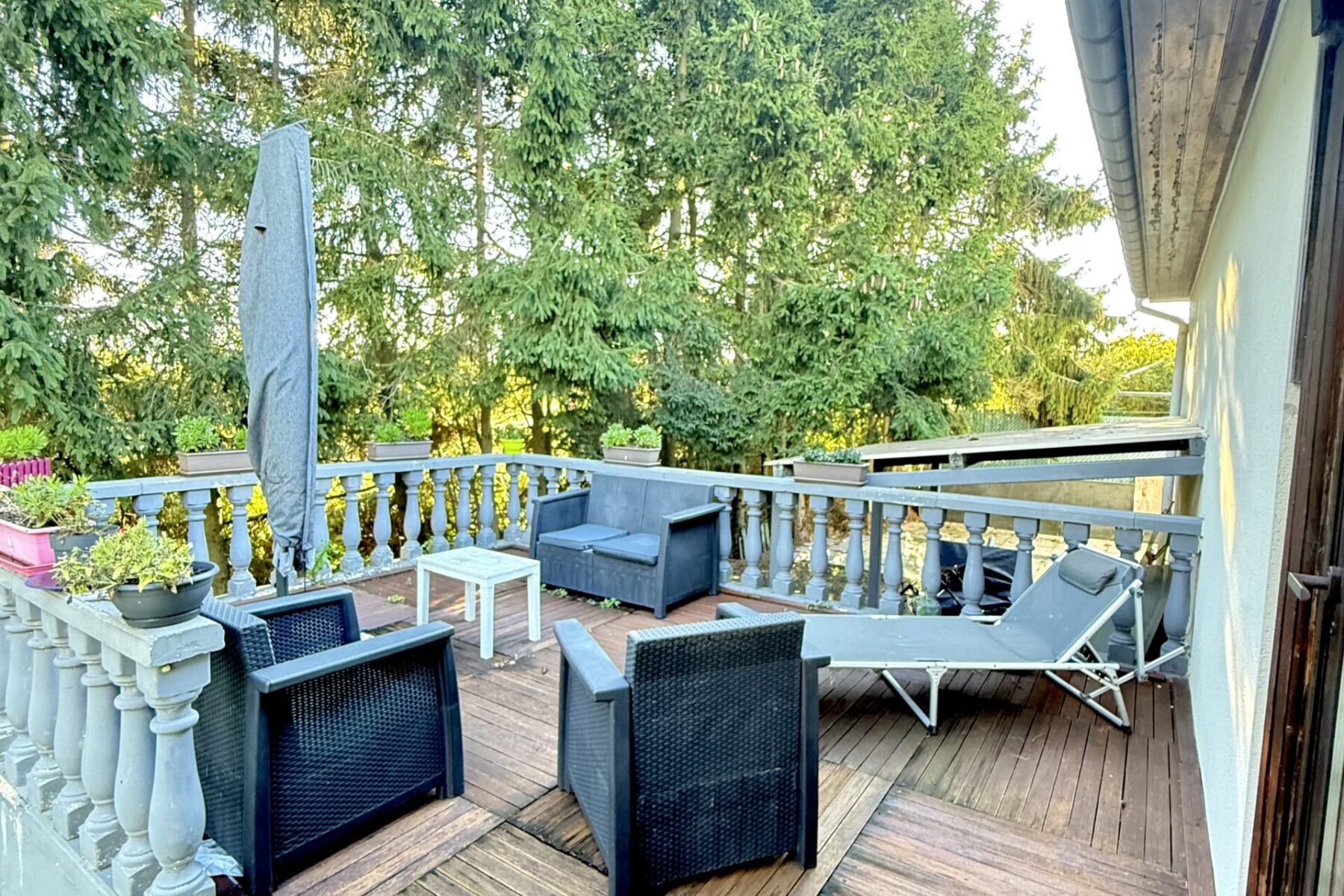 Maison de 200 m² en impasse — Thionville, Élange